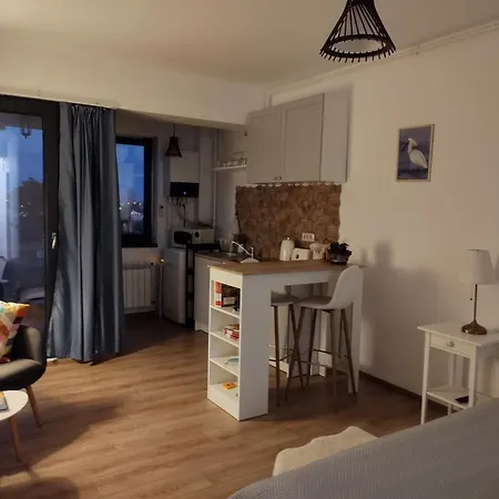 Retro By The Sea Apartament